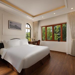 Double Room Pool View